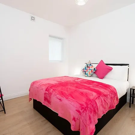 Two Bedroom Apartment- One Choice Stays- Jq Birmingham